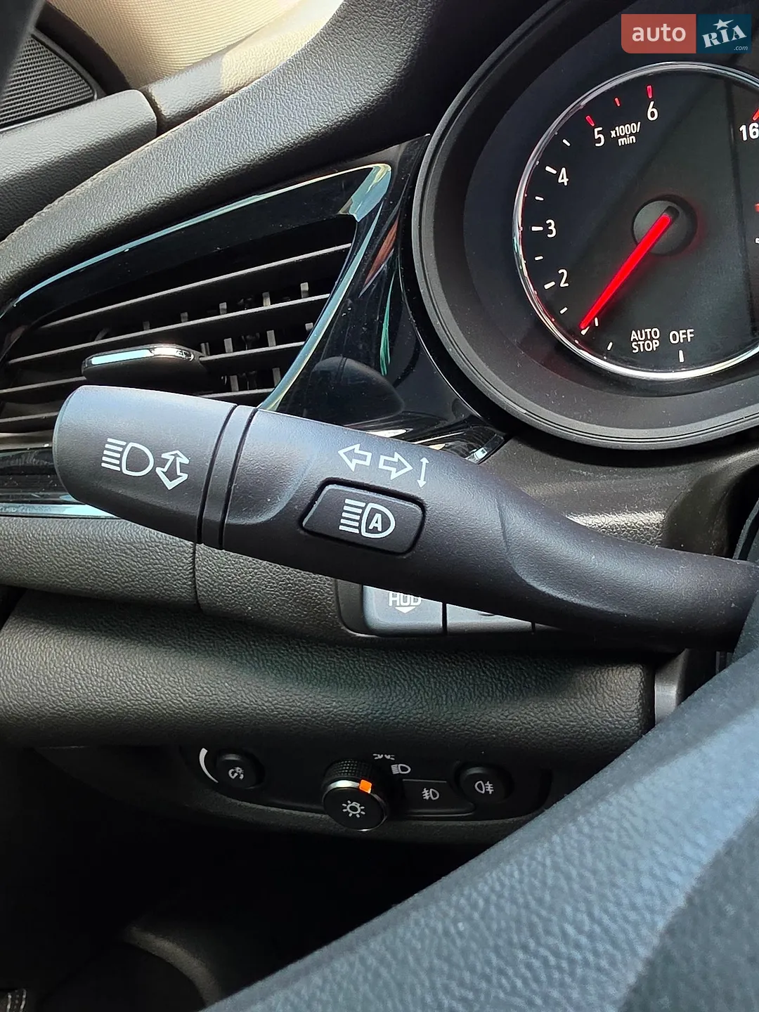 2018 Opel Insignia - мініатюра 36