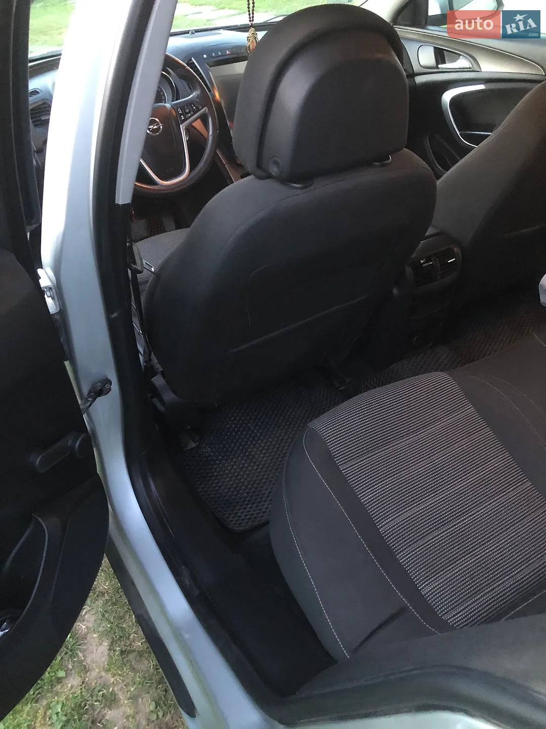 2010 Opel Insignia - мініатюра 6