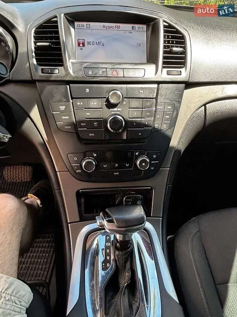 2010 Opel Insignia - мініатюра 16