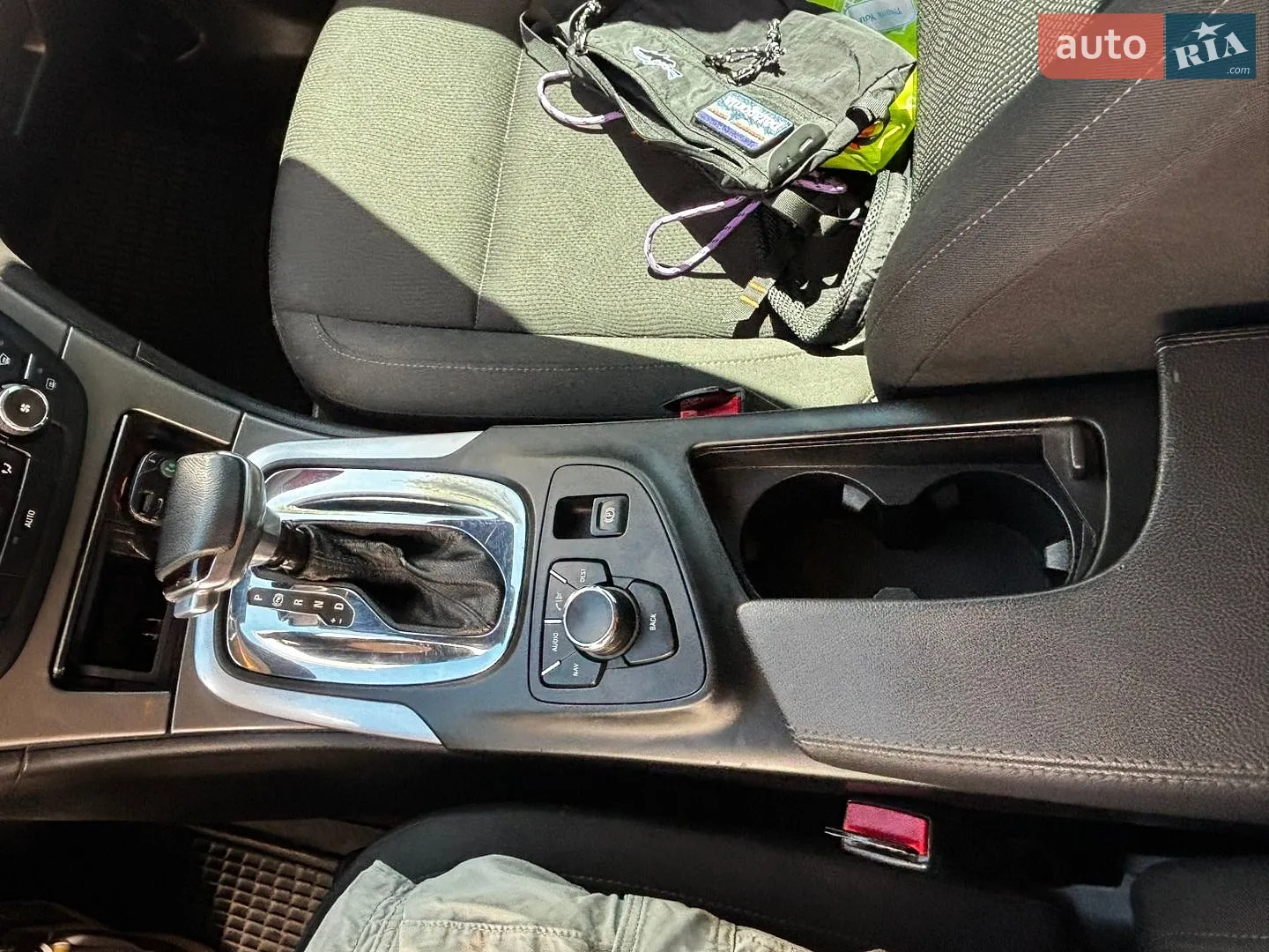 2010 Opel Insignia - мініатюра 18