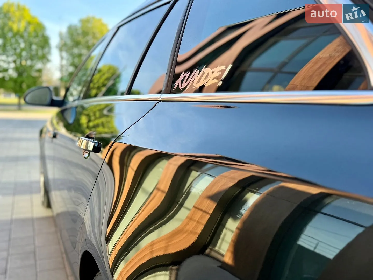 2010 Opel Insignia - мініатюра 6