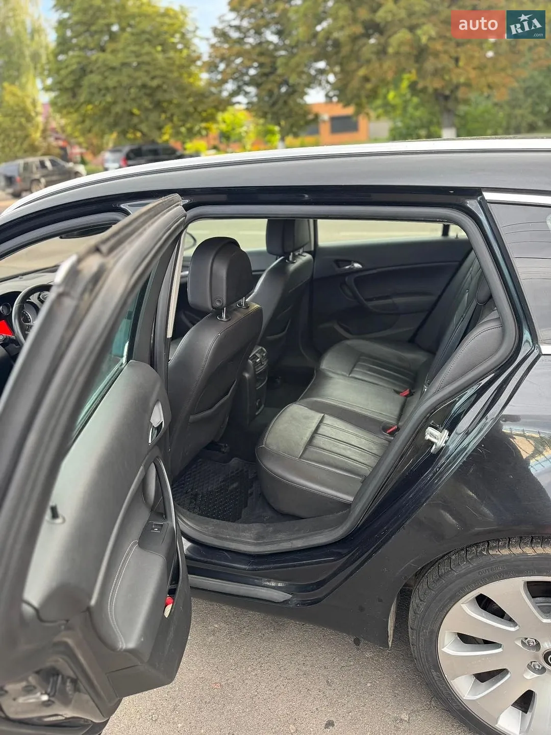 2010 Opel Insignia - мініатюра 6