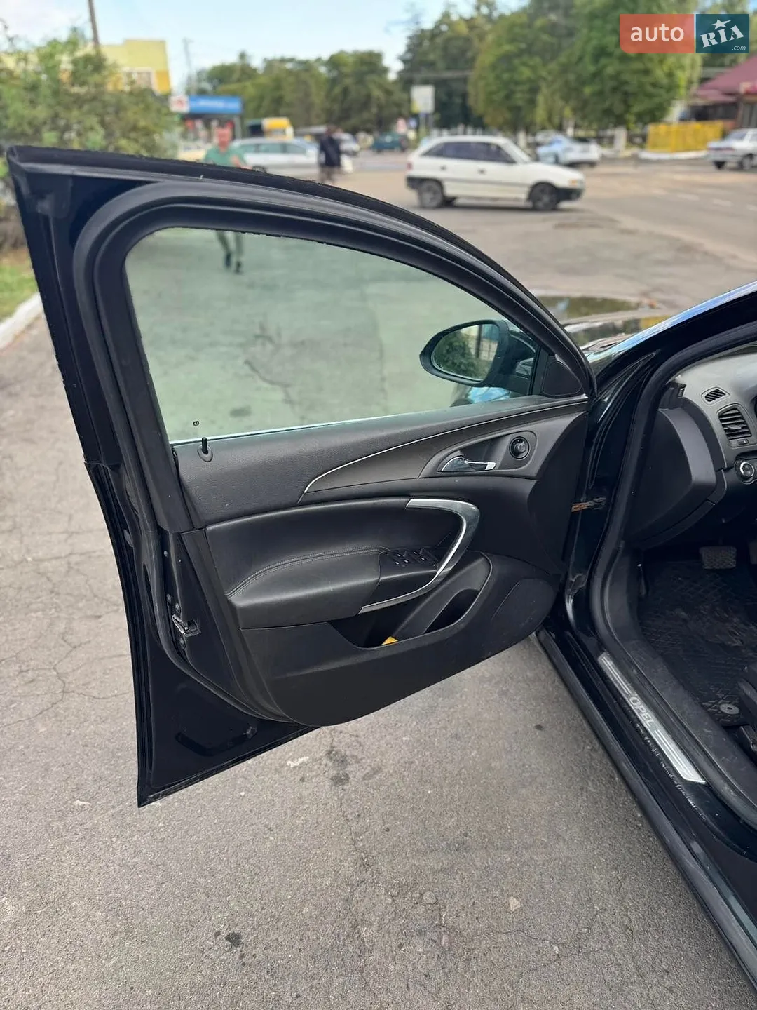 2010 Opel Insignia - мініатюра 11