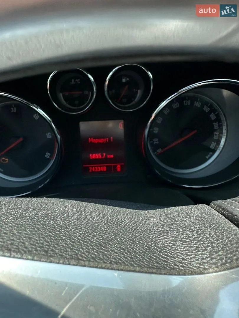 2011 Opel Insignia - мініатюра 8