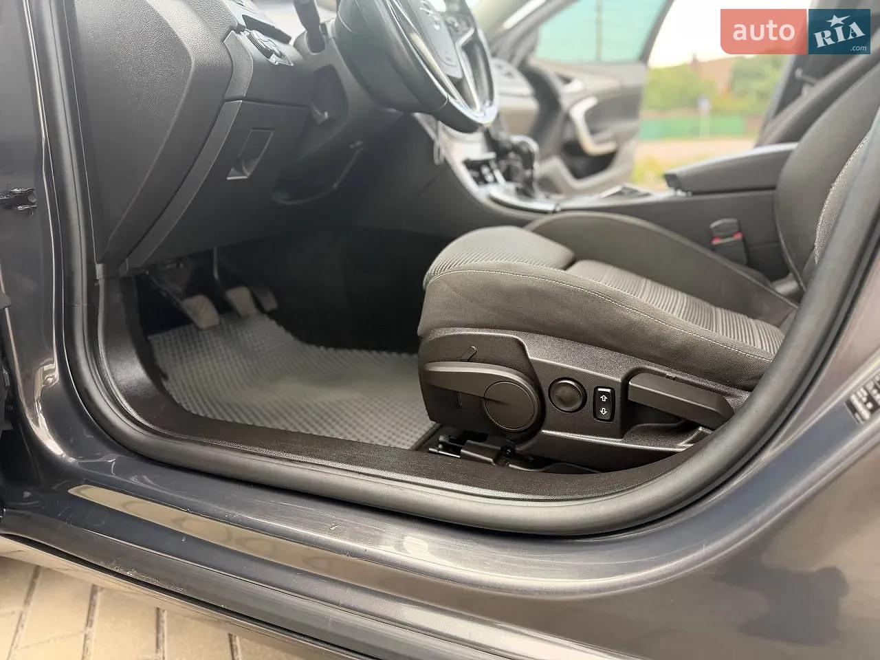 2013 Opel Insignia - мініатюра 17