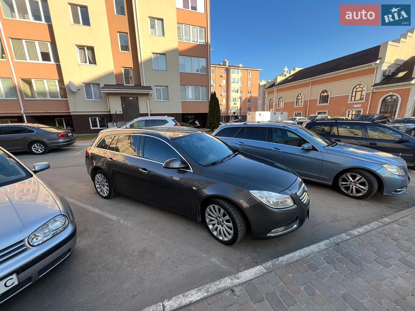 2010 Opel Insignia - мініатюра 3