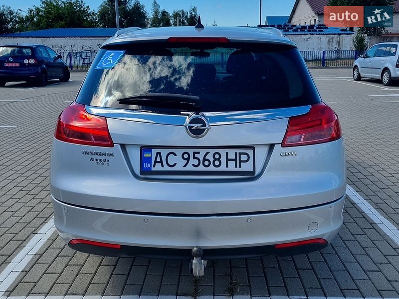 Универсал Opel Insignia 2011 в Нововолынске