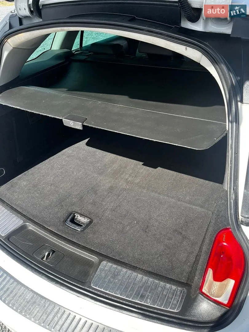2010 Opel Insignia - мініатюра 30