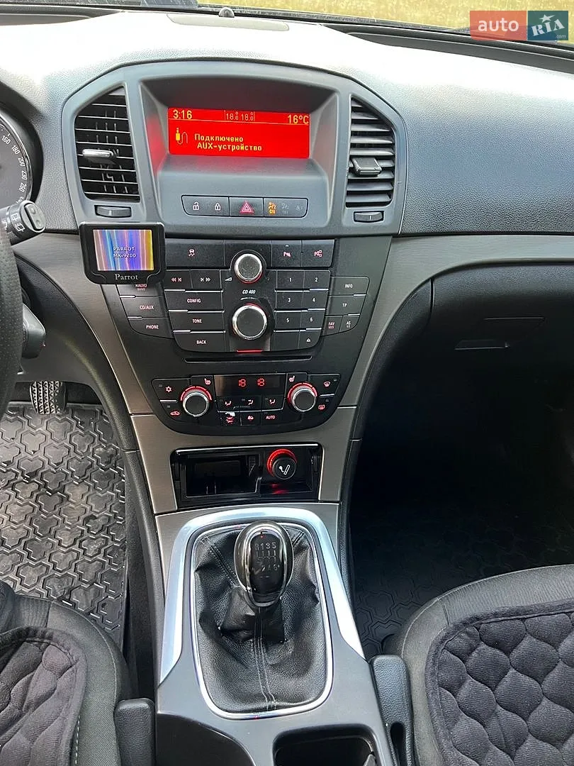 2010 Opel Insignia - мініатюра 18