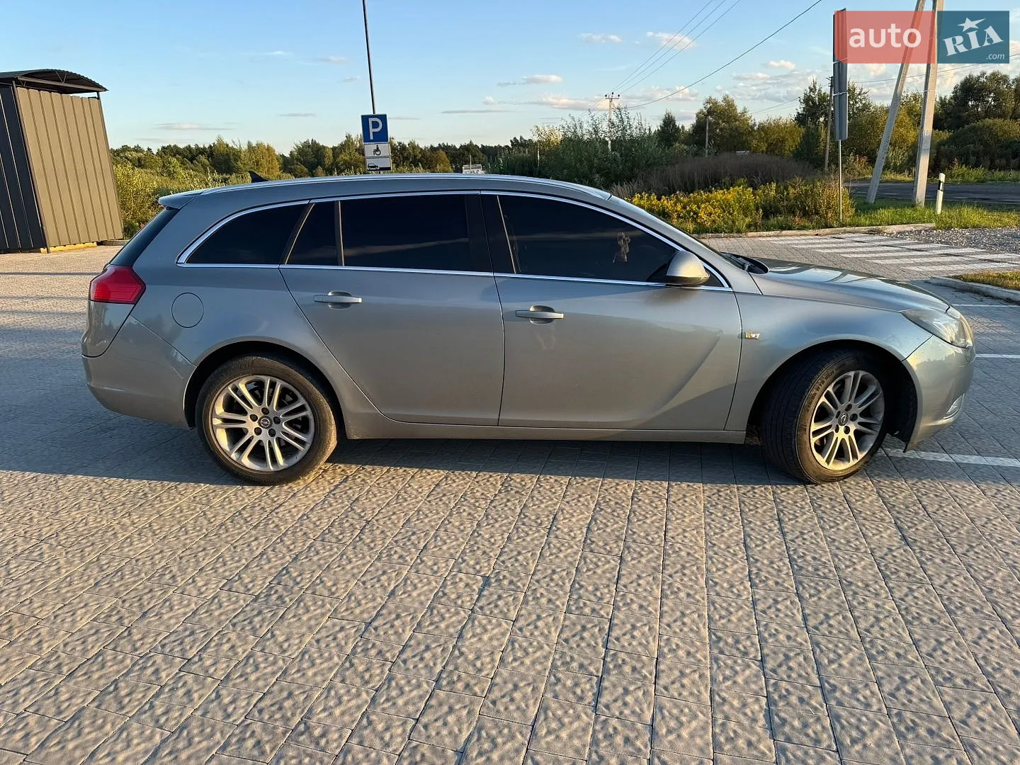 2010 Opel Insignia - мініатюра 11