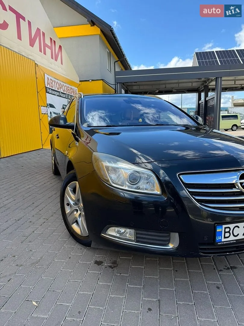 2010 Opel Insignia - мініатюра 2