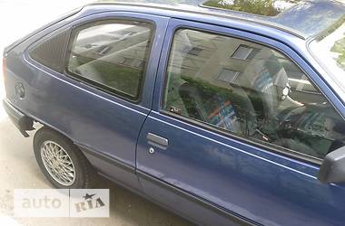Хэтчбек Opel Kadett 1987 в 