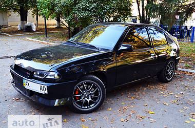 Хэтчбек Opel Kadett 1986 в 