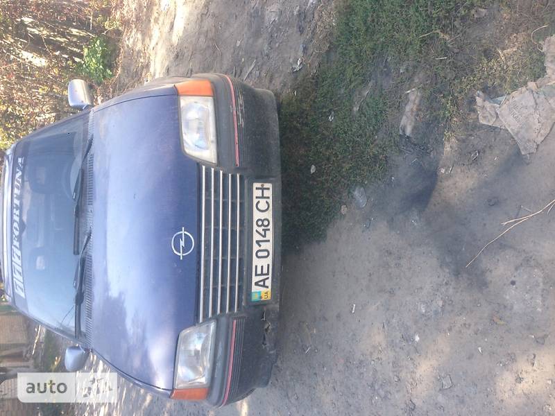 Хэтчбек Opel Kadett 1986 в Днепре