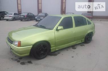 Хэтчбек Opel Kadett 1985 в Харькове