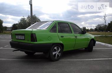 Седан Opel Kadett 1986 в Киеве