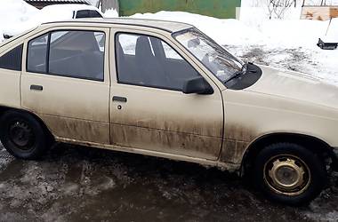 Хэтчбек Opel Kadett 1985 в Золотоноше