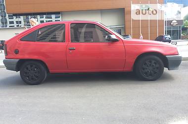 Хэтчбек Opel Kadett 1987 в Киеве