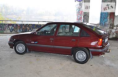 Хэтчбек Opel Kadett 1990 в Киеве