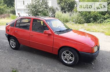 Хэтчбек Opel Kadett 1986 в Луцке