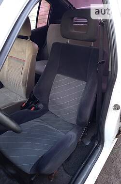 Хэтчбек Opel Kadett 1988 в 