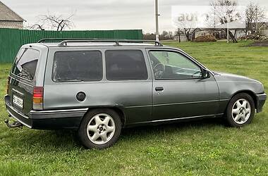 Универсал Opel Kadett 1986 в 