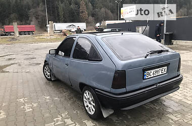 Хэтчбек Opel Kadett 1989 в Сколе
