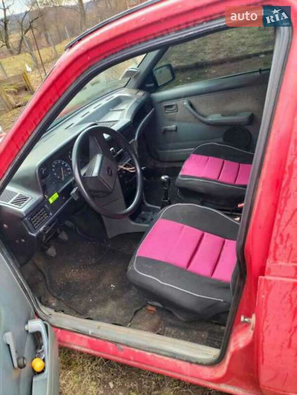 Седан Opel Kadett 1990 в Сторожинці