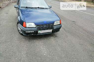 Хэтчбек Opel Kadett 1988 в Овруче