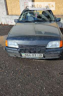 Універсал Opel Kadett 1987 в Рахові