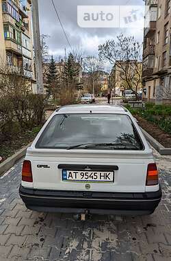 Седан Opel Kadett 1988 в Ивано-Франковске