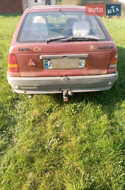 Хэтчбек Opel Kadett 1989 в Болехове