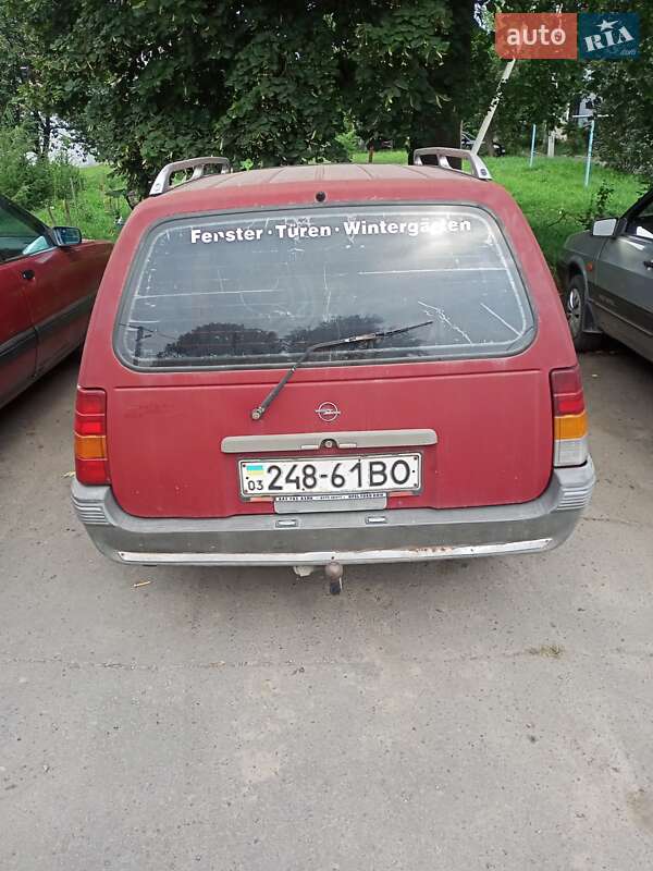 Універсал Opel Kadett 1985 в Нововолинську