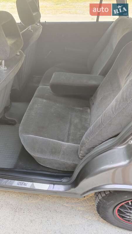 Седан Opel Kadett 1986 в Дніпрі