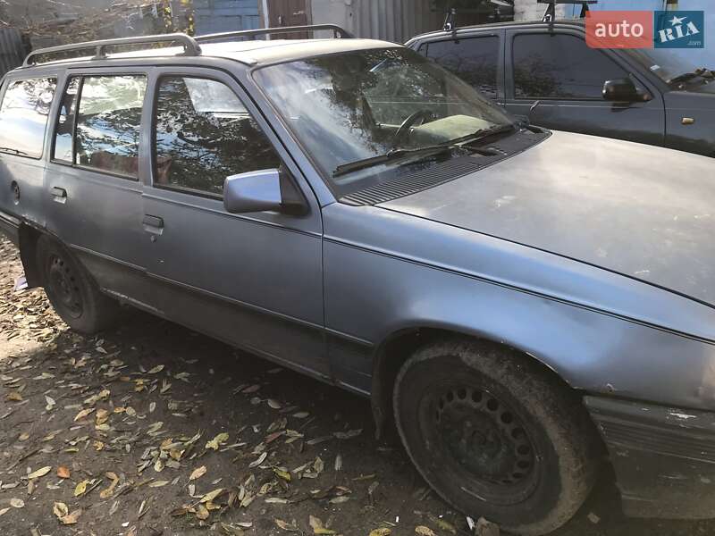 Універсал Opel Kadett 1990 в Лубнах