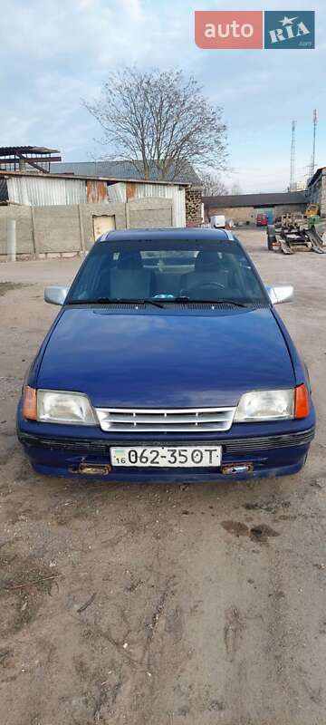 Седан Opel Kadett 1986 в Одессе