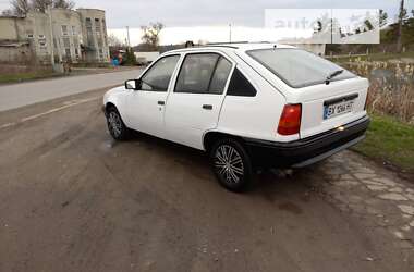 Хэтчбек Opel Kadett 1991 в Городке