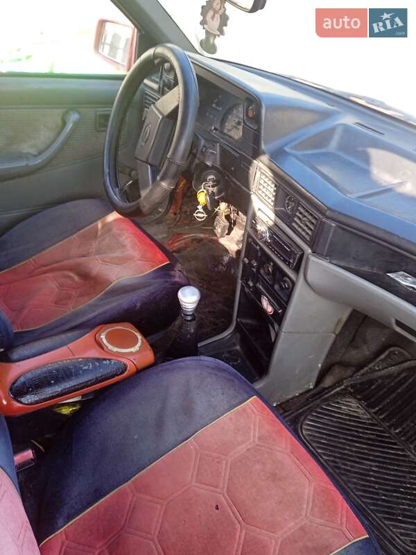 Хэтчбек Opel Kadett 1987 в Ковеле