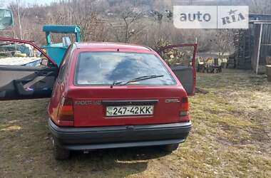 Хэтчбек Opel Kadett 1988 в Кагарлыке