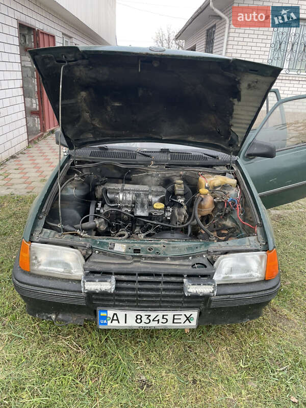 Універсал Opel Kadett 1986 в Броварах