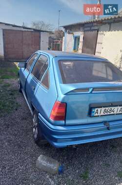 Хэтчбек Opel Kadett 1987 в Гребенке