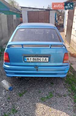 Хэтчбек Opel Kadett 1987 в Гребенке