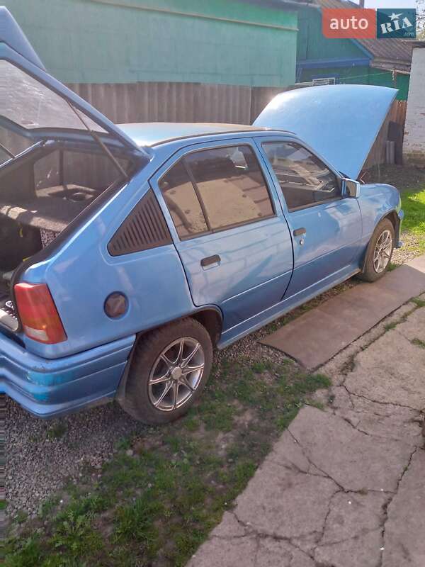 Хетчбек Opel Kadett 1987 в Гребінці