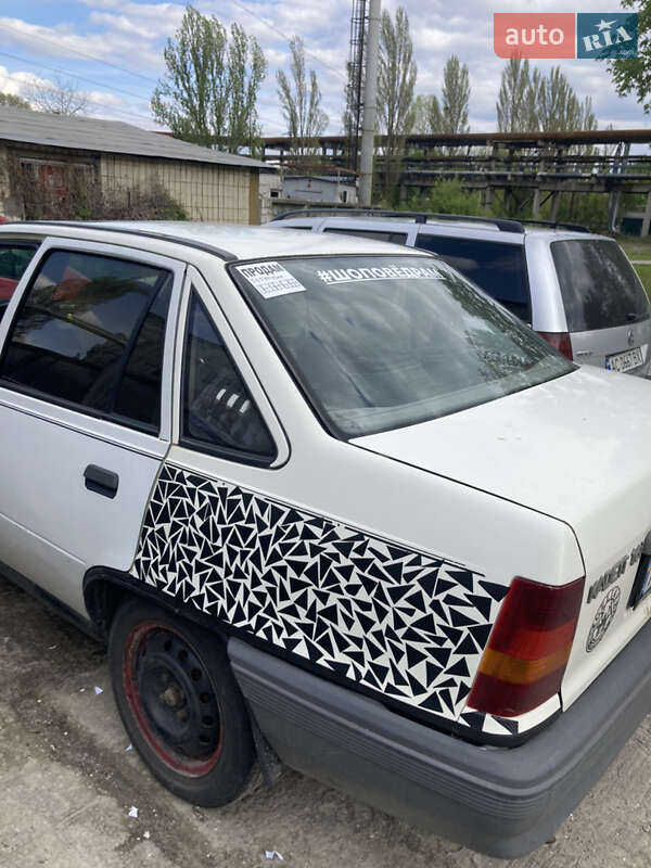 Седан Opel Kadett 1987 в Києві