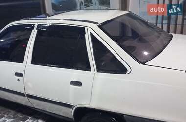 Седан Opel Kadett 1987 в Кременчуге