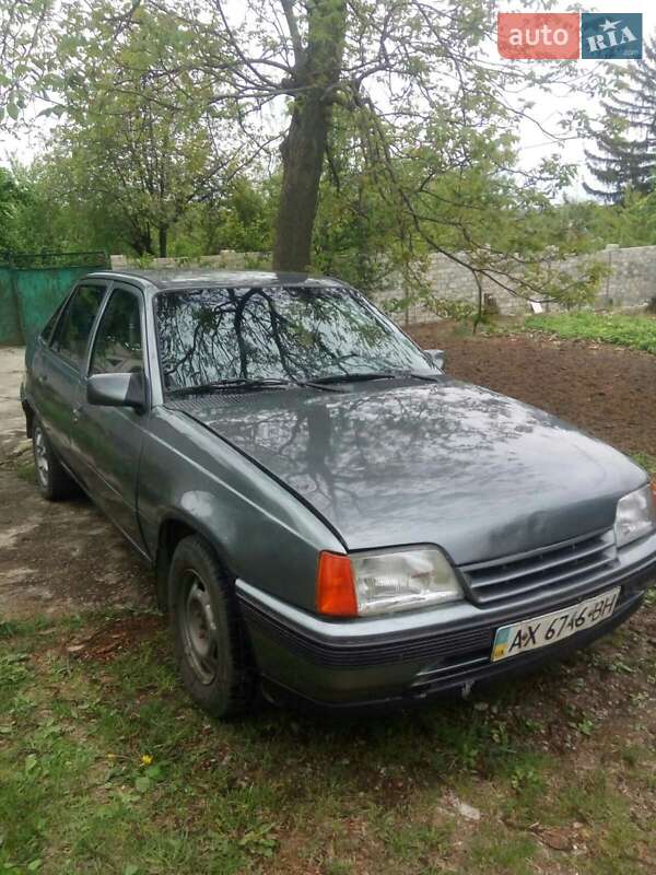 Седан Opel Kadett 1991 в 