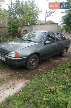 Седан Opel Kadett 1991 в 
