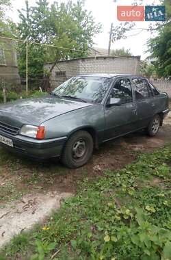 Седан Opel Kadett 1991 в Бабаях