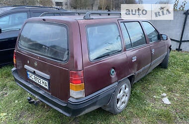 Универсал Opel Kadett 1990 в Нововолынске