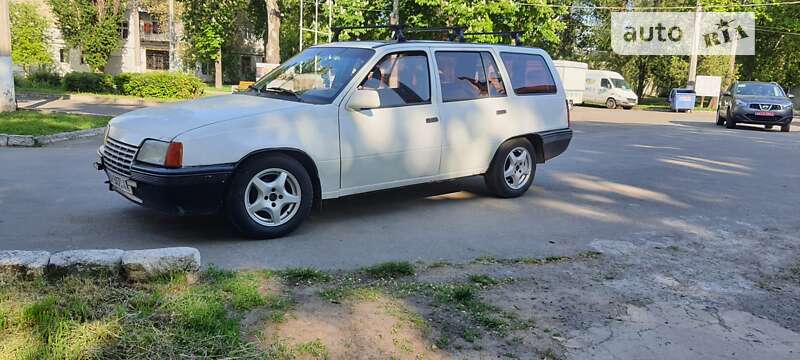 Универсал Opel Kadett 1987 в Одессе